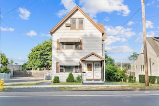 1691 State St, Hamden, CT 06517