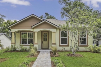 1371 Lake Dr, Casselberry, FL 32707