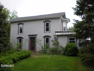1101 E Benton St, Mount Carroll, IL 61053