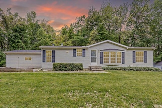 53975 Whitesell Dr, South Bend, IN 46628