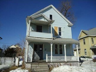 14 Hawthorne St, Springfield, MA 01105