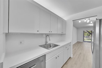 1200 SW 124th Terrace Unit 207O, Pembroke Pines, FL 33027