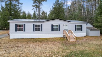 5 Pinkham Farm Rd, Milford, ME 04461
