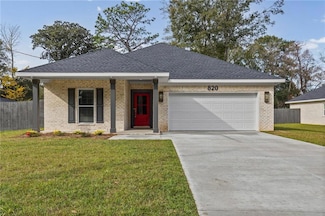 820 Wildwood Dr, Mobile, AL 36693