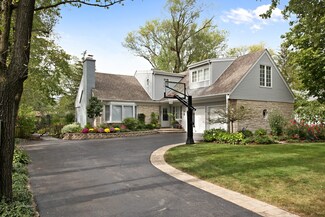 1570 Stratford Rd, Deerfield, IL 60015