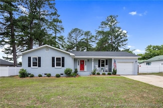 2142 Baywater Dr, Fayetteville, NC 28304