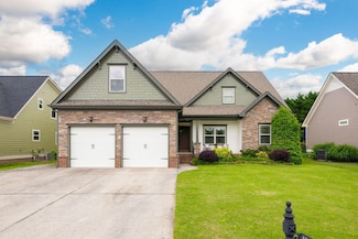 8665 Seven Lakes Dr, Ooltewah, TN 37363
