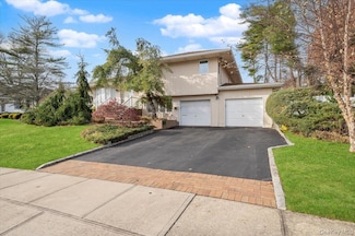 59 Hazelwood Dr, Jericho, NY 11753