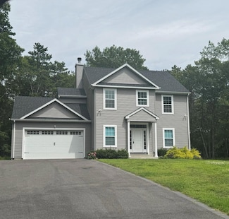 73 Freeman Ln, Manorville, NY 11949