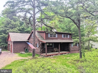 58 Hickory Rd, Lake Harmony, PA 18624