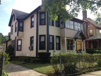 78 Princeton St, Springfield, MA 01109