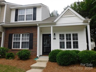 1112 Knotty Hill Dr, Rock Hill, SC 29732