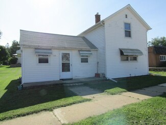 105 N State St, Argyle, WI 53504
