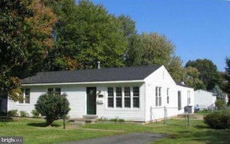 1909 Hillside Dr, Falls Church, VA 22043