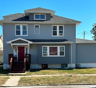 1321 N Main St, Davenport, IA 52803
