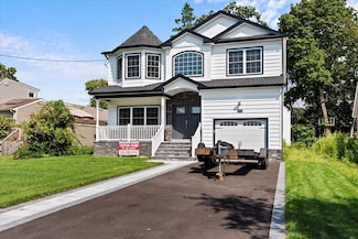 1770 Hannington Ave, Wantagh, NY 11793