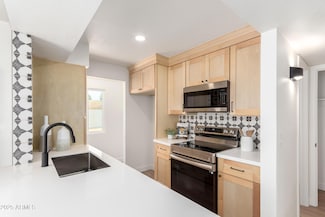 1605 W Curry Dr, Chandler, AZ 85224