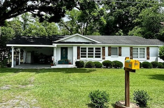 310 Cleveland St, Sparks, GA 31647