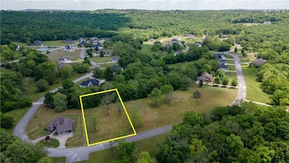 598 Winding Spring Dr, Fayetteville, AR 72703