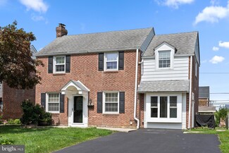 220 Oxford Hill Ln, Havertown, PA 19083