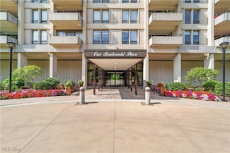 1 Bratenahl Place Unit 605, Bratenahl, OH 44108