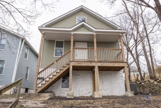 513 N Bluff St, Joliet, IL 60435