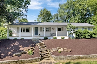 7635 Ravine Dr NW, North Canton, OH 44720