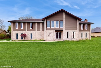 17N560 Hidden Hills Trail, Dundee, IL 60118