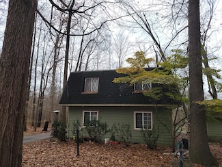 952 54th St, Pullman, MI 49450