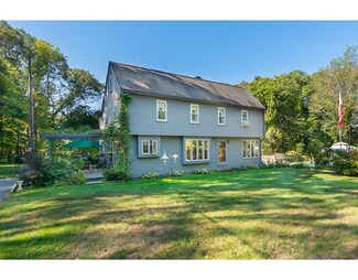 42 Colrain Rd, Topsfield, MA 01983