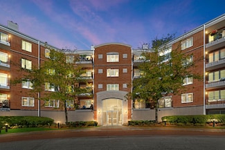 451 Town Place Cir Unit 208W, Buffalo Grove, IL 60089