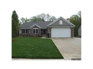 582 Silver Creek Dr, Doylestown, OH 44230