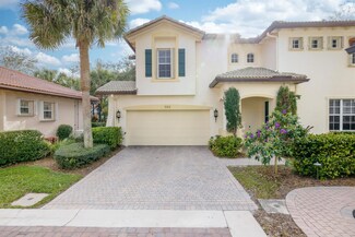 555 Tomahawk Ct, Palm Beach Gardens, FL 33410