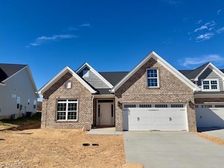 296 Yarrow Dr, Lexington, NC 27295