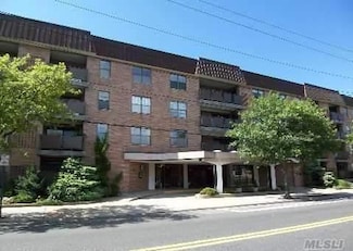 360 Central Ave Unit 217, Lawrence, NY 11559