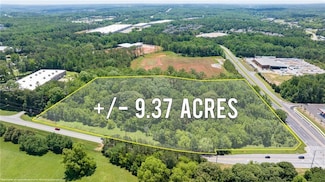 4611 Thurmon Tanner Pkwy, Flowery Branch, GA 30542