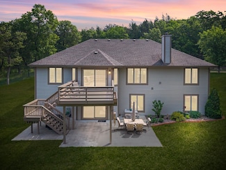 875 Fawn Ln, Grand Marsh, WI 53936