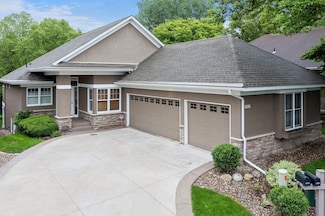 987 Nine Mile Cove E, Hopkins, MN 55343