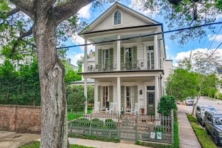 1438 Henry Clay Ave, New Orleans, LA 70118