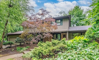17 Wildwood Trail, Bettendorf, IA 52722
