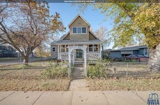 1121 River Dr, Sioux City, IA 51109