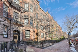 261 Marlborough St Unit 1, Boston, MA 02116