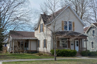 203 W Seventh St, Traverse City, MI 49684