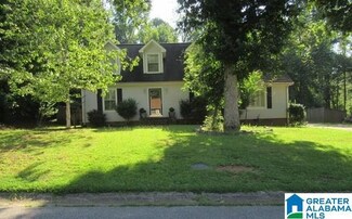813 Brookhaven Rd, Anniston, AL 36207