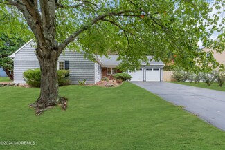 61 Berkshire Dr, Howell, NJ 07731