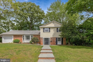 4303 S Valiant Ct, Annandale, VA 22003