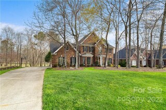 2401 Flagstick Dr, Matthews, NC 28104