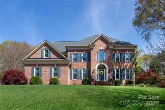 3010 Lakewood Edge Dr, Charlotte, NC 28269