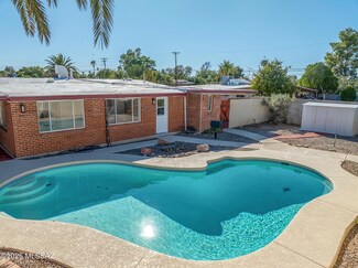 6735 E 17th St, Tucson, AZ 85710