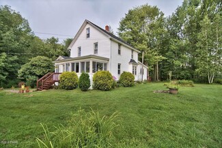 351 Jubinsky Rd, Waymart, PA 18472